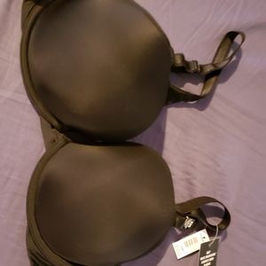 Torrid back smoothing push up bra 42.B new
